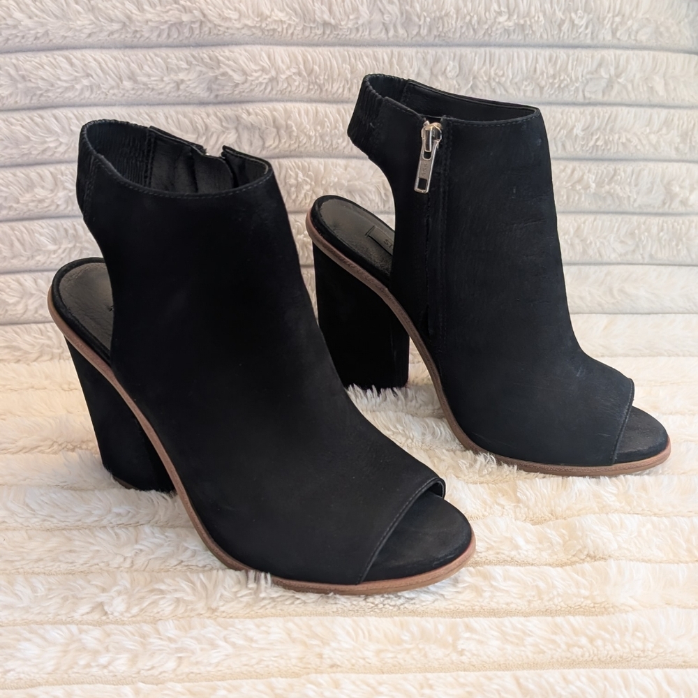 Steve Madden Black Peep-Toe Heeled Boots